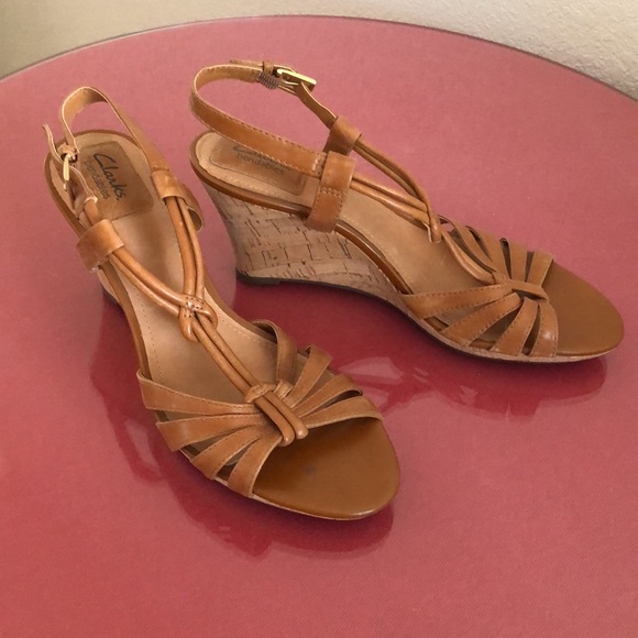 Clarks dressy leather sandal, 8.5 Narrow, 3” wedge heel. NEW - Picture 3 of 5